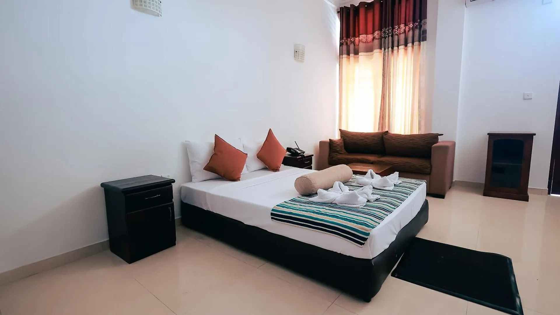 Rani Beach Hotel Kudapaduwa